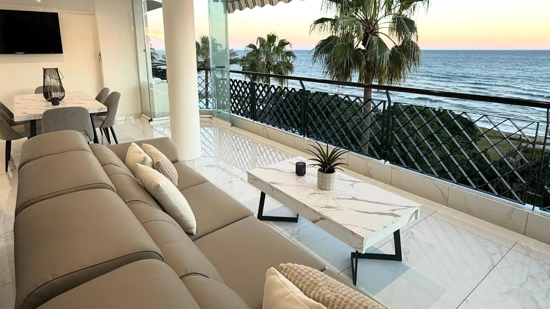 Mi Capricho 12 - Luxury Beachfront Apartment- Costa Del Sol La Cala De Mijas