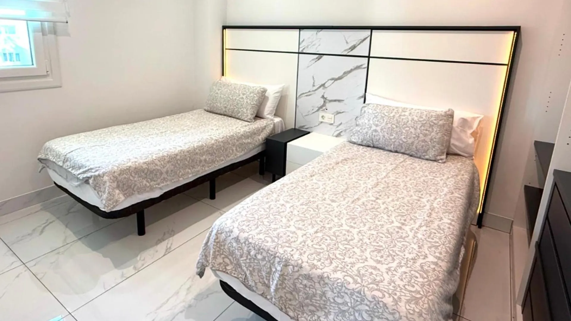 Apartment Mi Capricho 12 - Luxury Beachfront Apartment- Costa Del Sol La Cala De Mijas Spain
