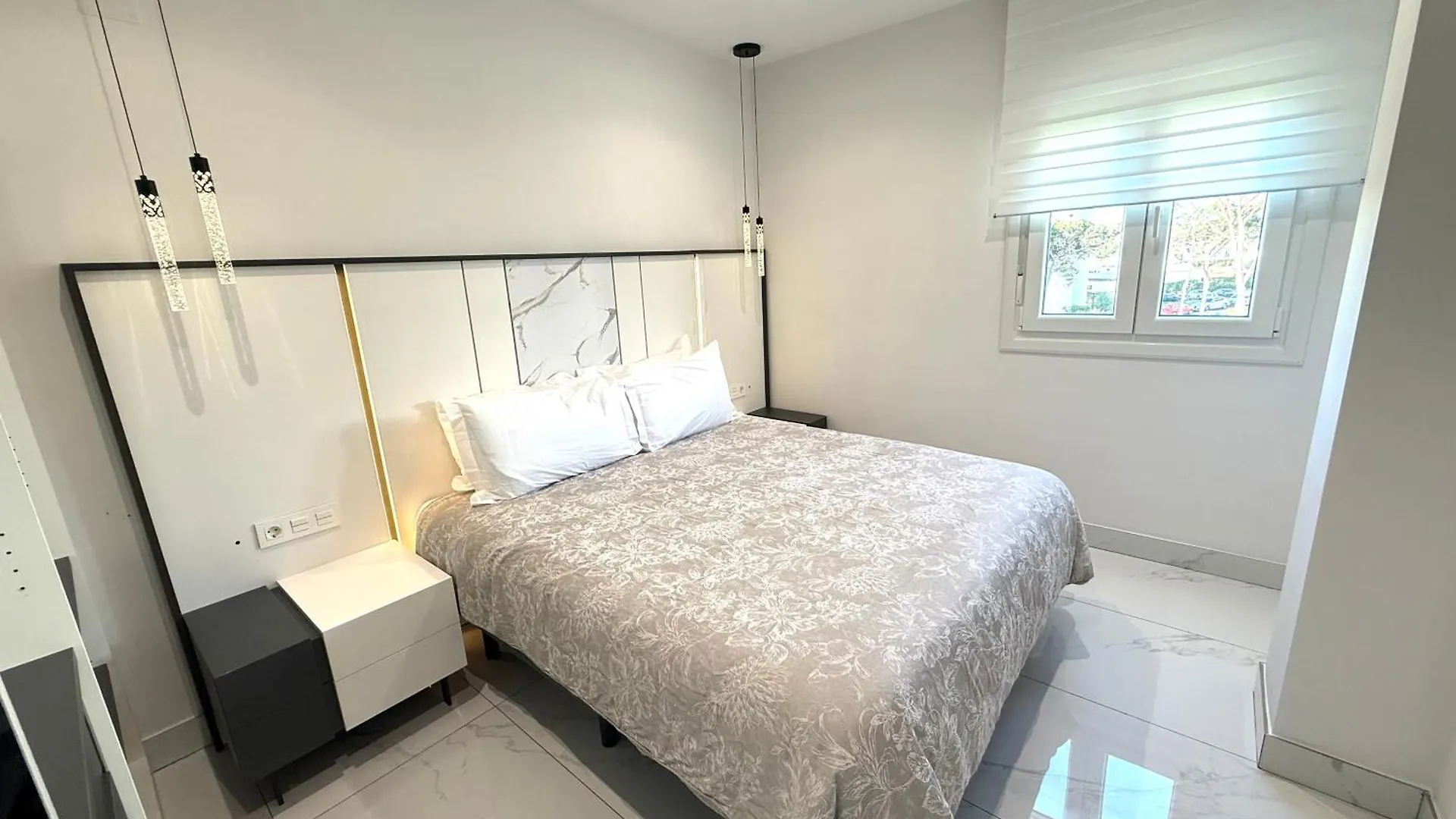 Mi Capricho 12 - Luxury Beachfront Apartment- Costa Del Sol La Cala De Mijas Spain